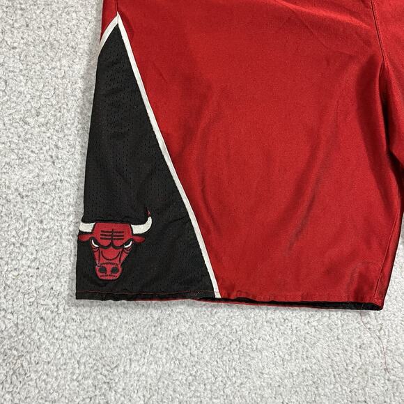 Chicago Bulls Shorts Mens Large Nike Team Vintage Reversible Basketball NBA 90s - Picture 9 of 14